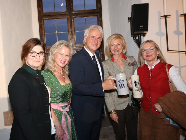 Der Bockbieranstich auf der Kaiserburg war ein voller Erfolg. | Foto: © John R. Braun