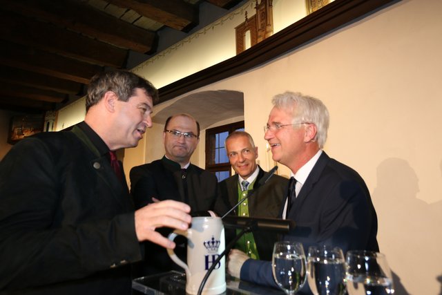 Der Bockbieranstich auf der Kaiserburg war ein voller Erfolg. | Foto: © John R. Braun