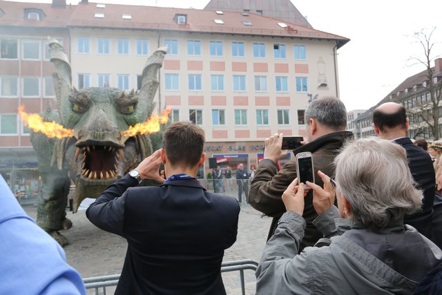 Viele Gäste und Besucher nutzten die Gelegenheit, hinter die Kulissen des Heimatministeriums zu blicken. | Foto: © John R. Braun