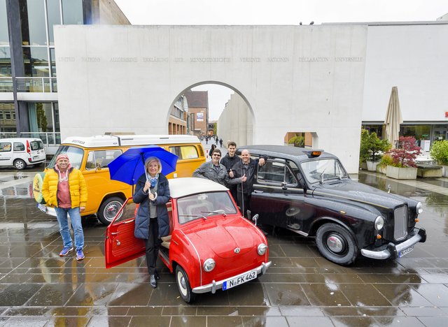 Mobile Zeiten zur Blauen Nacht - Oldtimer bestaunen und mitfahren! | Foto: Uwe Niklas