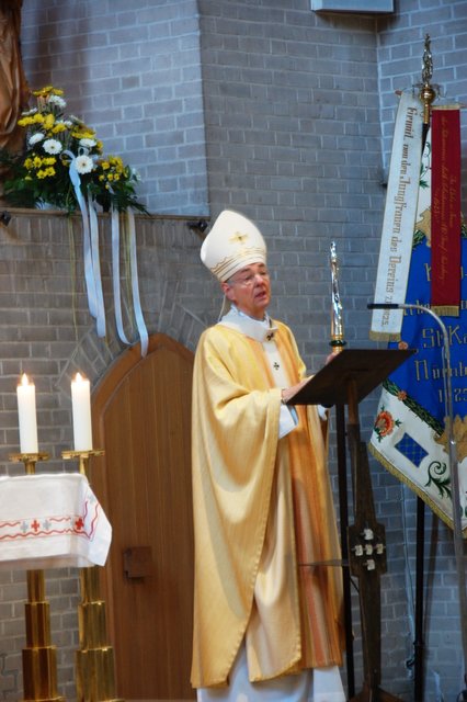 Erzbischof Prof. Dr. Ludwig Schick bei der Predigt