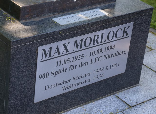 Max Morlock Statue im Nürnberger Fussballstadion. | Foto: Udo Dreier