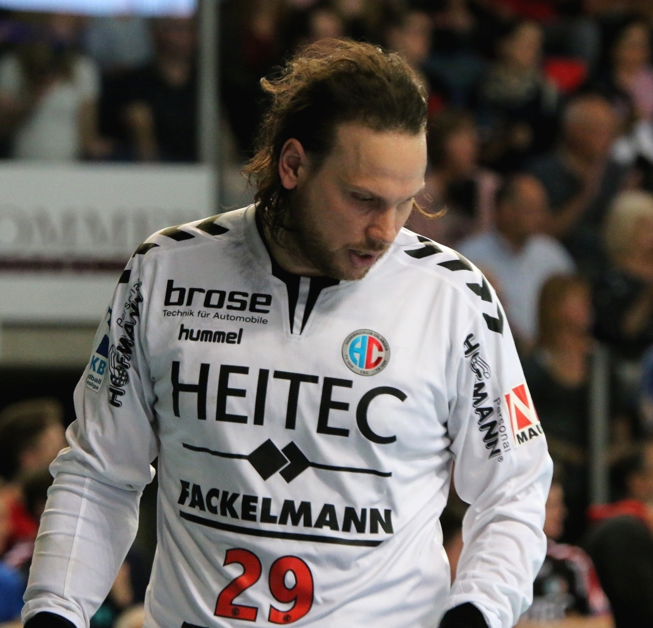 (Foto: HJKrieg, hl-studios, Erlangen): HC-Torwart Katsigiannis - Erlangen unterliegt in Wetzlar
