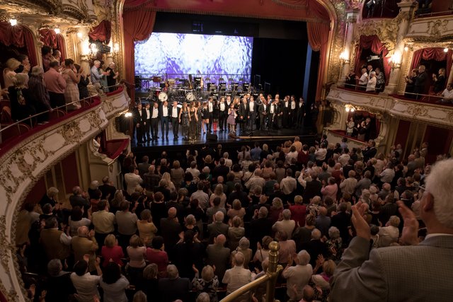 Standing Ovation beim Finale. | Foto: Thilo Wolf