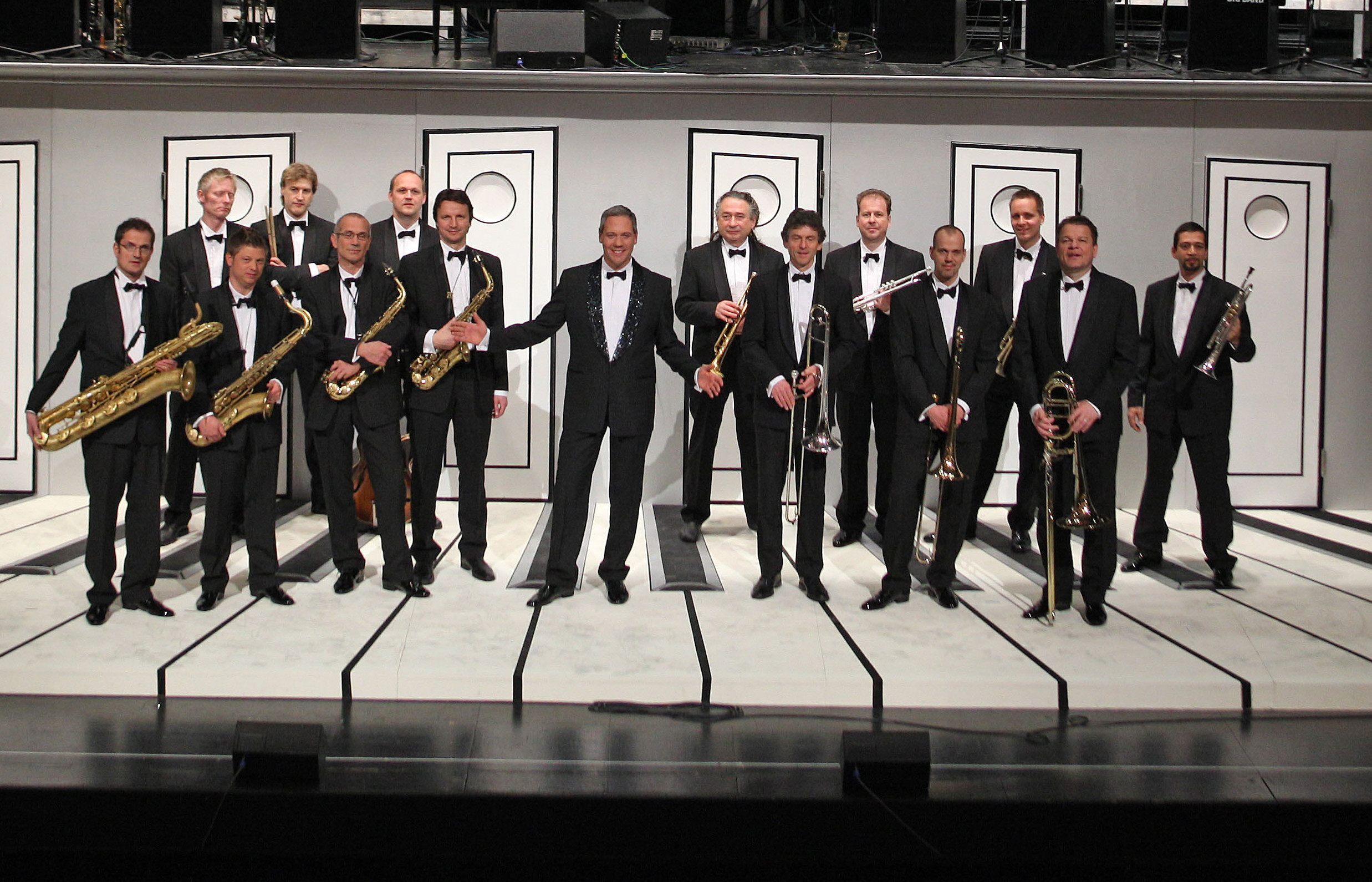Mit seinen 17 Musikern wird Thilo Wolf beim Opernball 2017 aufspielen.