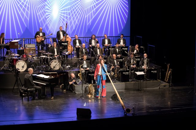 Matthias Schriefl und Thilo Wolf Big Band. | Foto: Thilo Wolf