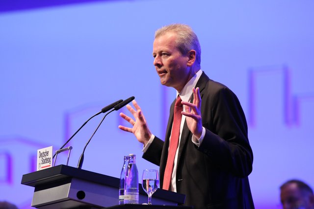 Bei seiner Rede: Nürnbergs Oberbürgermeister Dr. Ulrich Maly. | Foto: Klaus Schillinger