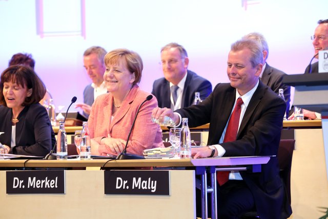 Gut gelaunte Bundeskanzlerin beim Deutschen Städtetag in Nürnberg. | Foto: Klaus Schillinger