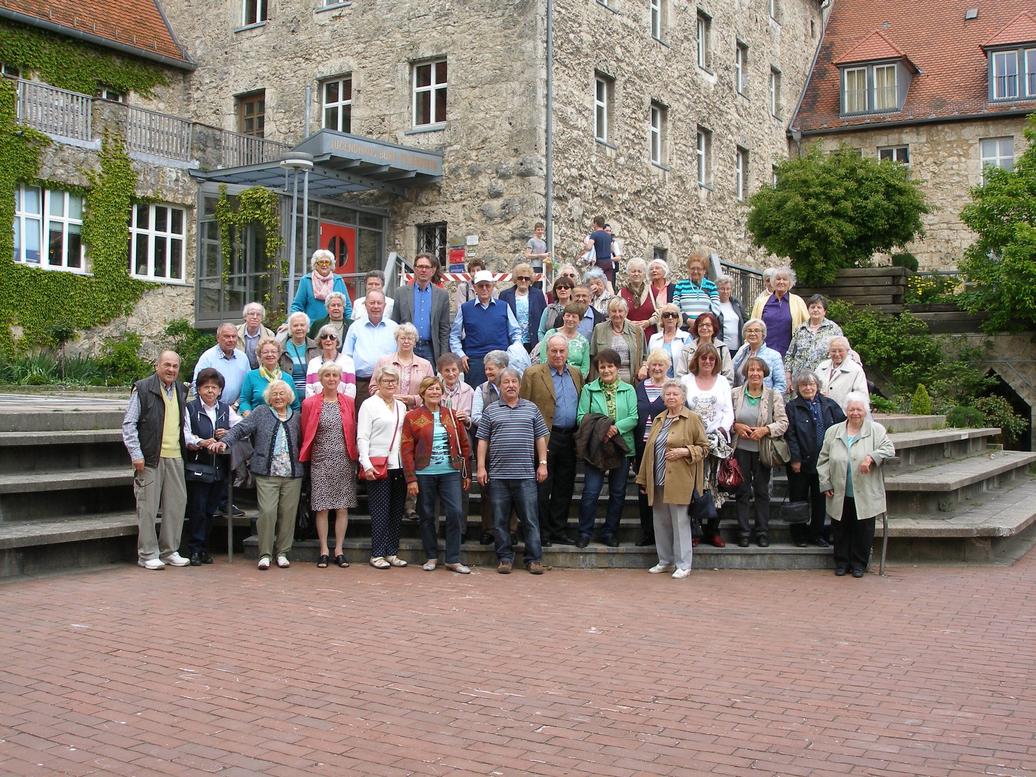 Maiandacht Senioren St.Otto Lauf auf Burg Feuerstein Nürnberger Land