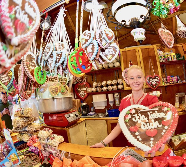 Ein Klassiker auch am Berg: Lebkuchenherzen für den oder die Liebste. Foto: © Peter Maskow