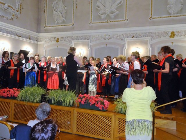 Auftritt des Dehnberger Hof Chores zusammen mit dem Chor Alpenklang und dem Gesangsensemble YUMACE (Foto:privat)