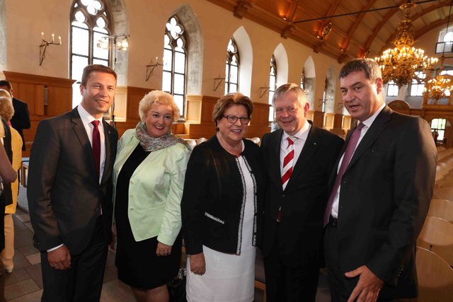 Fürth-Landrat Matthias Dießl, Petra Guttenberger, Barbara Stamm, Karl Freller und Markus Söder. Foto: Udo Dreier