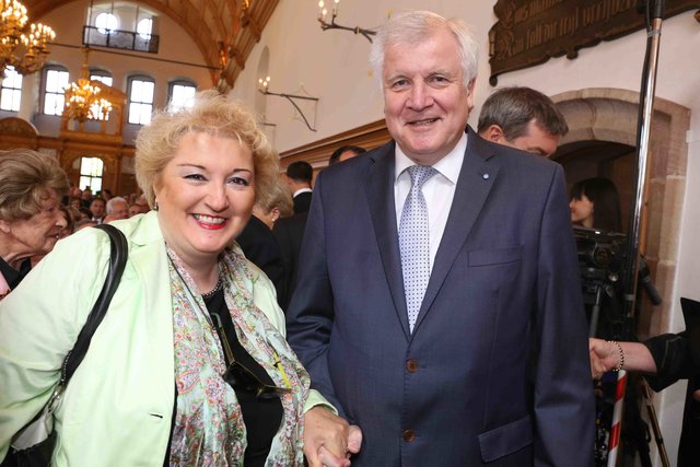 Die Fürther-CSU-Landtagsabgeordnete Petra L. Guttenberger mit Ministerpräsident Horst Seehofer. Foto: Udo Dreier
