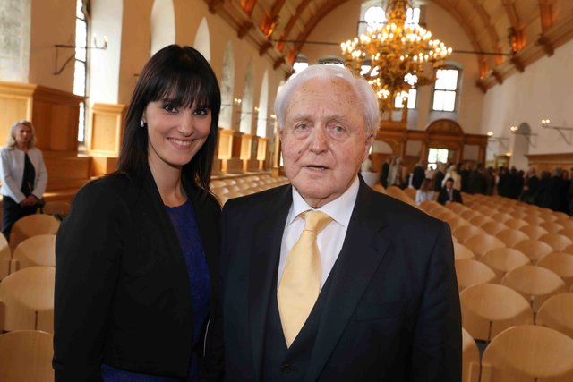 Bundesbauminister a.D. Dr. Oscar Schneider mit Tanja Sterian, Sprecherin des Heimatministeriums. Foto: Udo Dreier