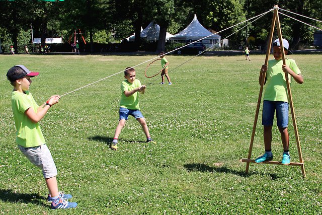 Begeistert angenommen werden auch die vielfältigen Spielangebote, für die das Team des Erfahrungsfelds der Sinne sorgt. | Foto: tom