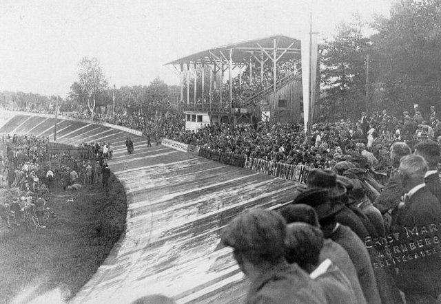 Seit 1904 Kult: die Rennbahn machte Nürnberg zu einer Steher-Hochburg. Foto: © Manfred Marr