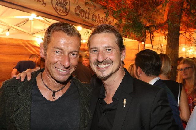 Zwei FCN-Stadionsprecher: die Radio-Männer Markus Othmer (l.) und Guido Seibelt (Gong). | Foto: Udo Dreier