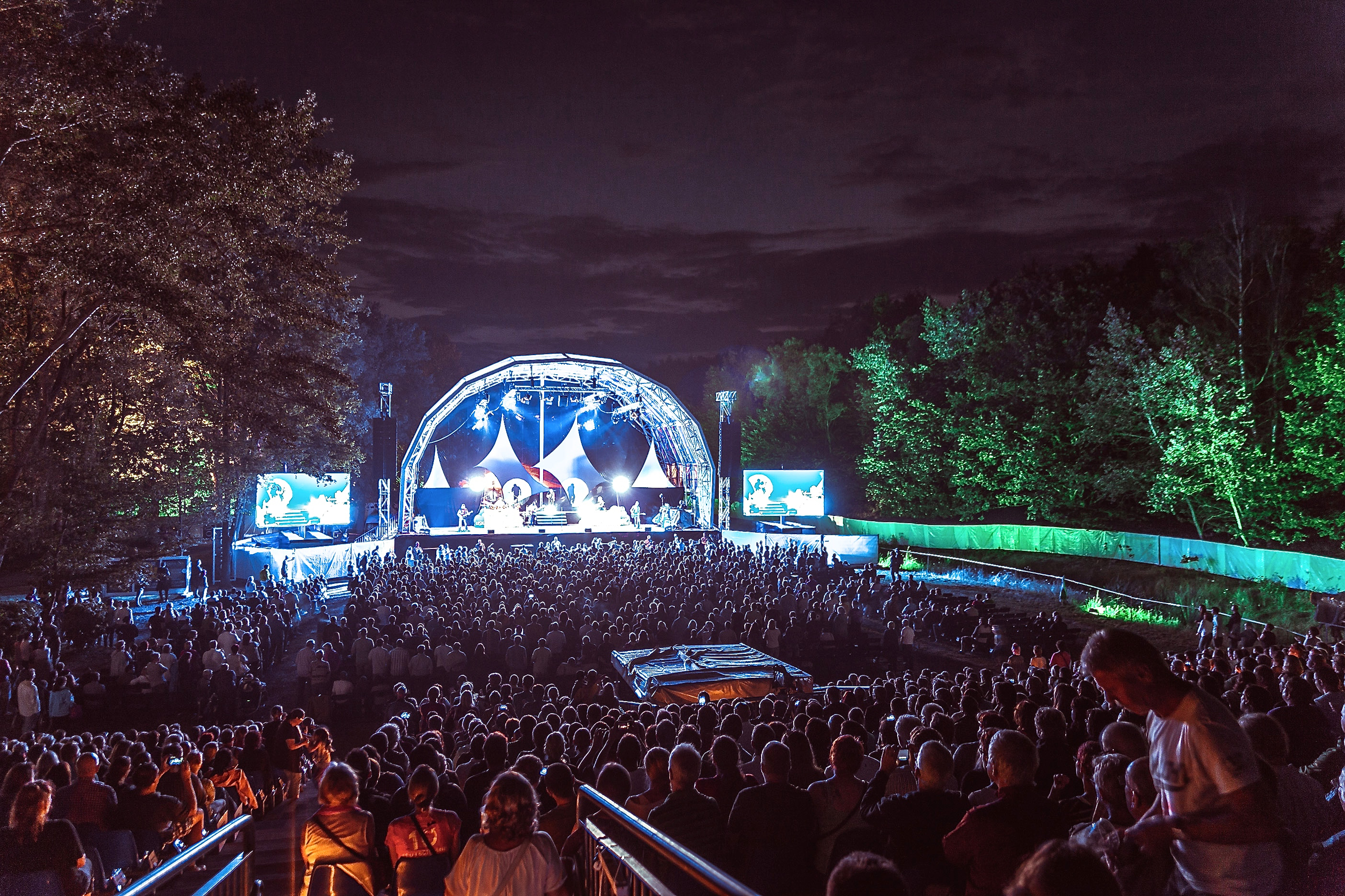 Der Dechsendorfer Weiher bietet eine fantastische Kulisse für Konzerte aller Art. Foto: Veranstalter
