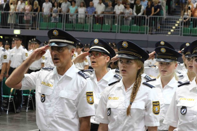 Neuer Rekord bei der Bayerischen Polizei: Bayerns Innenminister Joachim Herrmann vereidigt in Nürnberg 1.546 neue Polizistinnen und Polizisten. | Foto: Udo Dreier