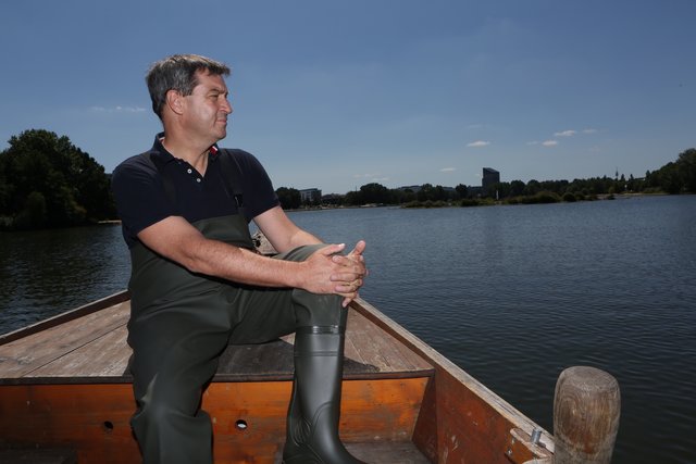 Der Minister ist ein großer Fan der ,,Wasserwelt Wöhrder See", sagt: ,,Hier ist aus einem ,Loch' ein echtes innerstädtisches Erholungsgebiet geworden." Foto: © Sven Grundmann