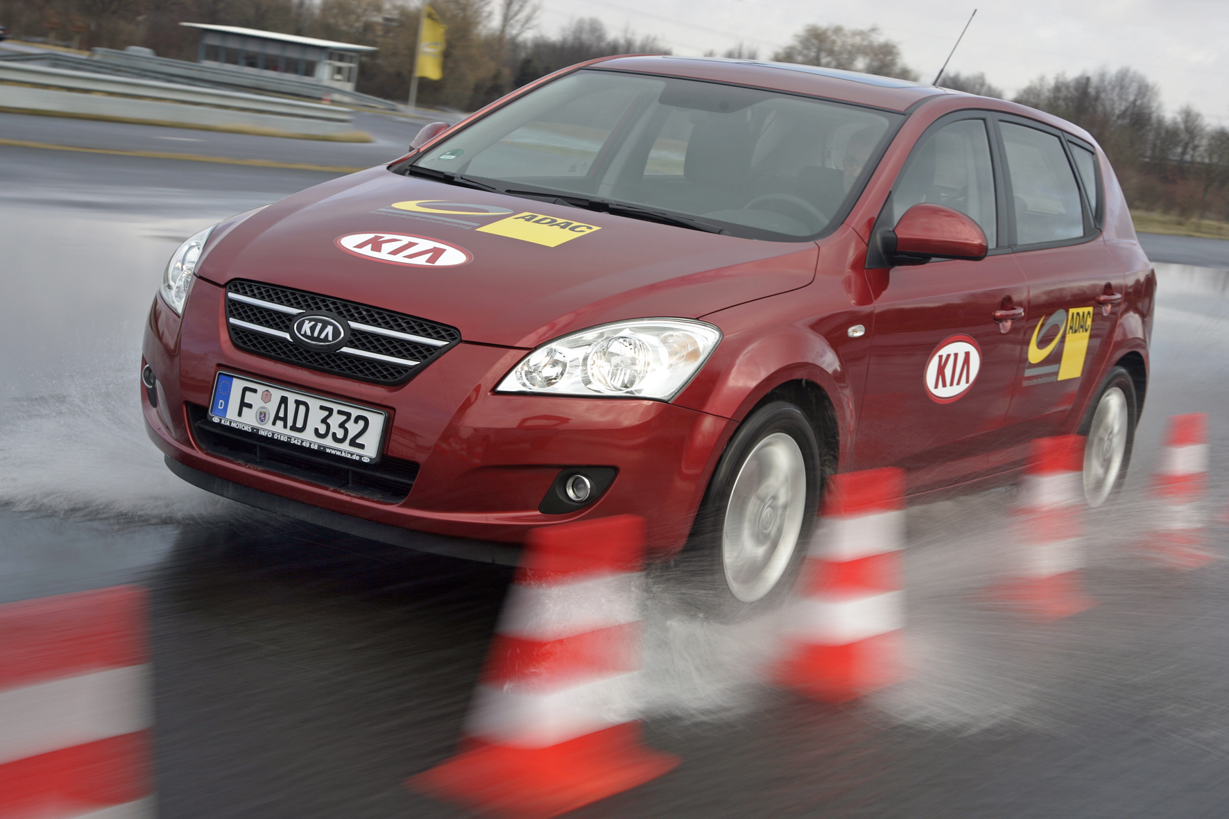 Beim Fahrsicherheitstraining werden verschiedene Gefahrensituationen simuliert.