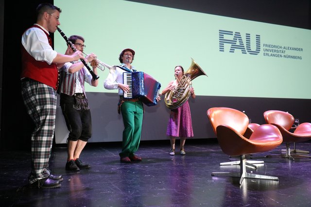 Die Kapelle Rohrfrei beim musikalischen Auftakt des Festakts. Foto: © Kurt Fuchs