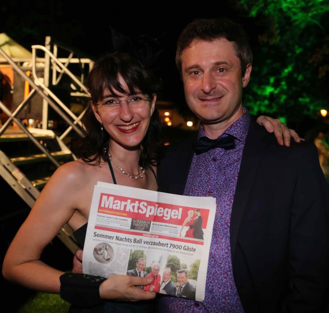 Die Mitternachtszeitung des MarktSpiegels war heiß begehrt und wurde gerne gelesen. | Foto: © bayernpress/Udo Dreier