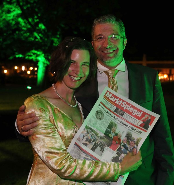 Die Mitternachtszeitung des MarktSpiegels war heiß begehrt und wurde gerne gelesen. | Foto: © bayernpress/Udo Dreier