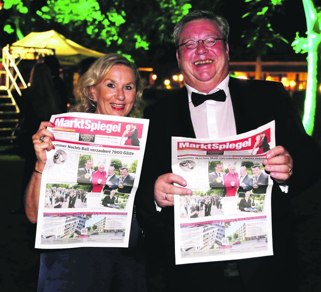 Die Mitternachtszeitung des MarktSpiegels war heiß begehrt und wurde gerne gelesen. | Foto: © bayernpress/Udo Dreier