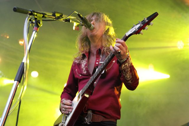 DeWolff zündeten ein psychedelisches Bluesrock-Feuerwerk. | Foto: sir