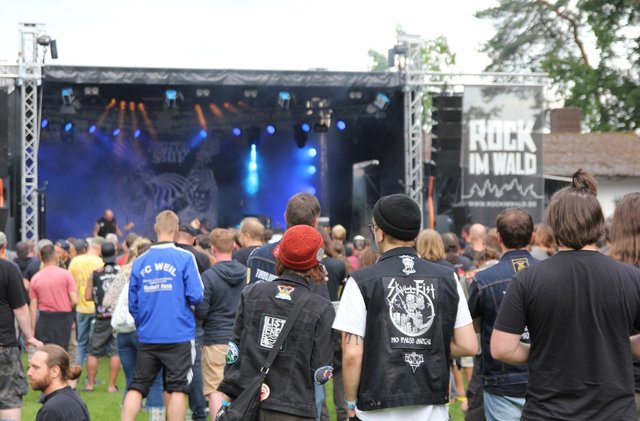 Trotz der harten Klänge ging es gewohnt entspannt und friedlich zu. | Foto: sir