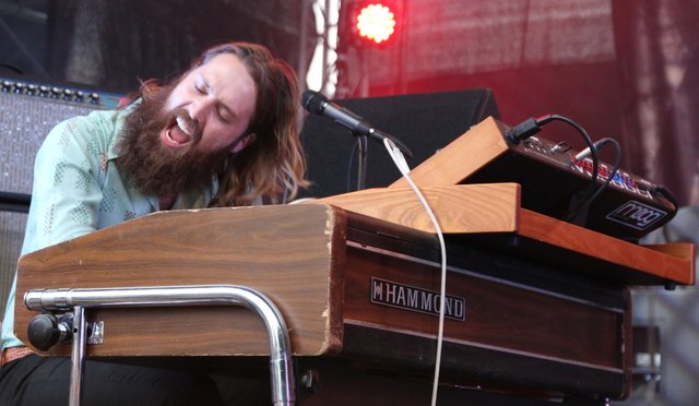 DeWolff zündeten ein psychedelisches Bluesrock-Feuerwerk. | Foto: sir