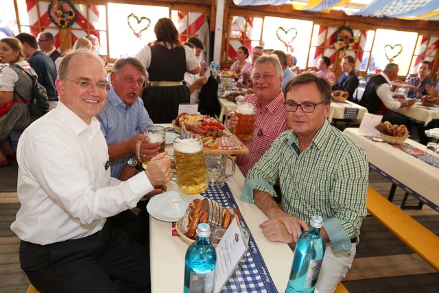 Eröffnung Herbstvolksfest 2017. | Foto: Udo Dreier