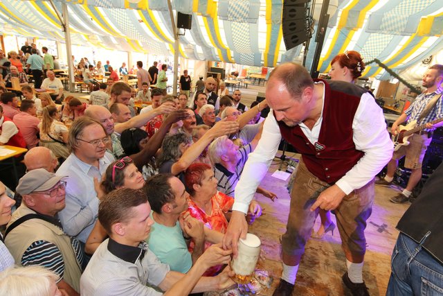 Eröffnung Herbstvolksfest Nürnberg. | Foto: Udo Dreier
