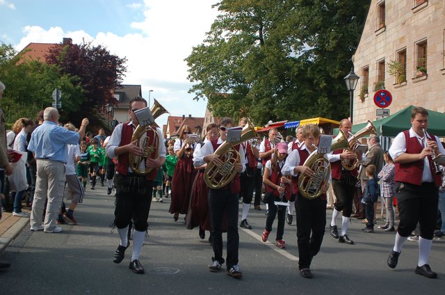 Klar, auch in Poppenreuth geht mit Musik alles besser. | Foto: Kröger