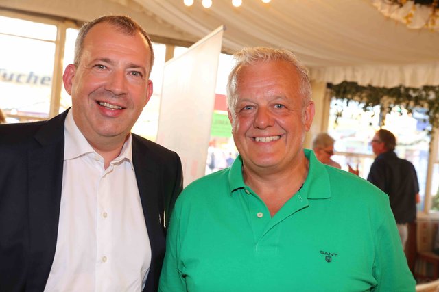 Wirtschafts- und Medienstammtisch bei Gigerlas-Lössel auf dem Nürnberger Herbstvolksfest. | Foto: Udo Dreier