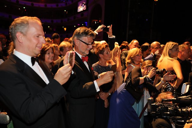 Foto: Udo Dreier - 15.09.2017 - Nürnberg - Opernball im Opernhaus - Leser der Mitternachtszeitung -  | Foto: Braun / Dreier / Friedrich / Maskow / Müller