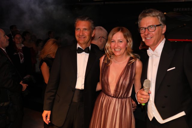 2.Preis Foto: Udo Dreier - 15.09.2017 - Nürnberg - Opernball im Opernhaus - Leser der Mitternachtszeitung -  | Foto: Braun / Dreier / Friedrich / Maskow / Müller