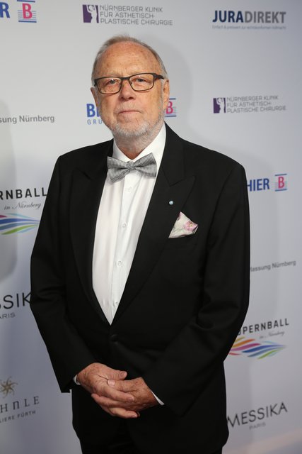 Regisseur Joseph Vilsmaier auf dem roten Teppich beim Opernball in Nürnberg. | Foto: Braun / Dreier / Friedrich / Maskow / Müller