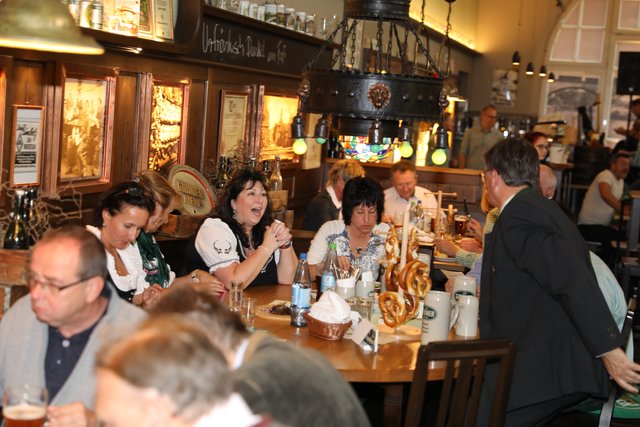 Zünftige Bierprobe im Brauhaus. | Foto: Udo Dreier