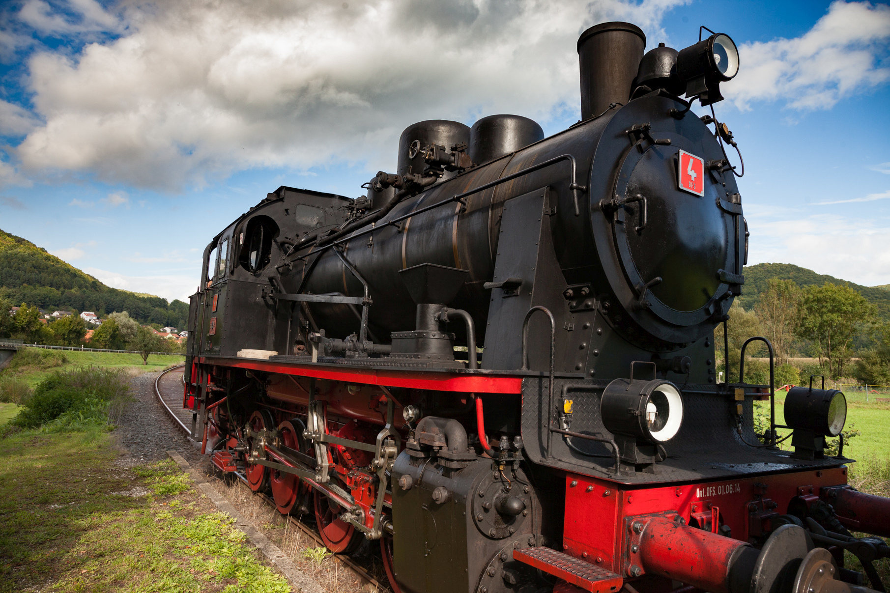 Vor allem die Dampfloks der DFS sind ein Publikumsmagnet. Auch diese Lokomotive steht unter Denkmalschutz. Foto: Roland Rosenbauer