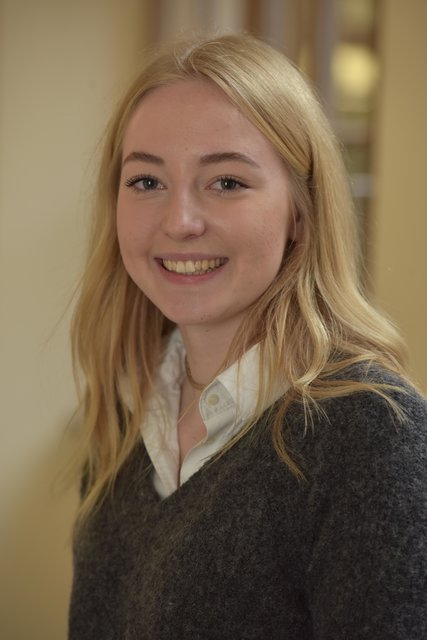 Lilly Lockermann 17 Jahre, Schülerin der Rudolf Steiner-Schule. Nürnberg Hobbys: Reisen, Tennis spielen; Hundepflege. | Foto: Stadt Nürnberg