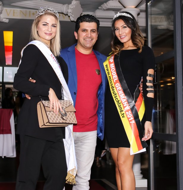 La Cultura Chef Adelo Kadir mit Miss Franken Classic Alicia Blut (l.) und Top Model Germany 2017 Gewinnerin Scarlet de Mesa (kommt auch aus Nürnberg!). | Foto: Nicole Fuchsbauer