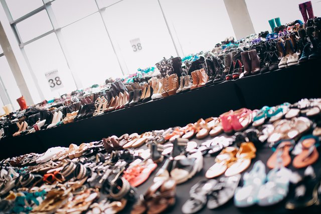 Schuuuuhe! Fashion Flash am 6. und 7. November 2017 in der Heinrich Lades Halle. | Foto: fashion-flash.de