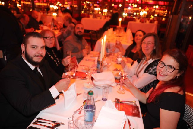 Die Gäste von MarktSpiegel & Palazzo erlebten einen temporeichen Abend voller kulinarischer und artistischer Höhepunkte. | Foto: Udo Dreier