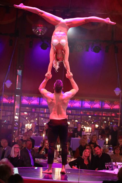 Die Gäste von MarktSpiegel & Palazzo erlebten einen temporeichen Abend voller kulinarischer und artistischer Höhepunkte. | Foto: Udo Dreier