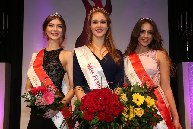 v.l.: 2. Siegerin Antonia Einzinger (18), Siegerin Diana Lisak (17) und 3. Siegerin Lisa Siegert (23). | Foto: Jürgen Friedrich