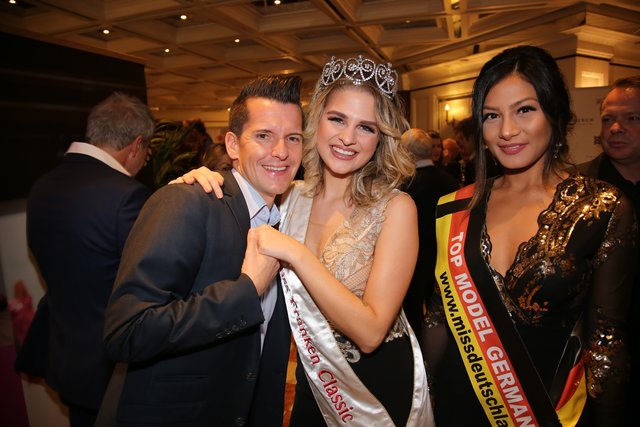v.l.: Hitradio N1 Moderator Florian Kerschner, Miss Franken Classic 2017 Alicia Blut und Top Model Germany Scarlet de Mesa. | Foto: Jürgen Friedrich