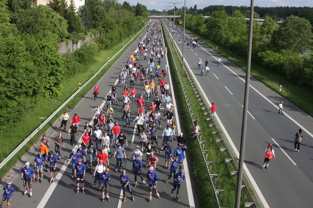Der Autobahn-Skate zog nicht nur 2007 die Massen an, wie unser Foto aus dem Jahr 2009 zeigt. . Eine Neuauflage soll es 2018 geben. | Foto: bayernpress