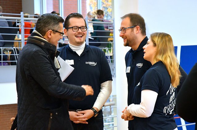 Eröffnung des 1. Gründer- & Startup-Barcamp mit (von links) Wirtschaftsreferent Dr. Michael Fraas (CSU), Alexander Ries, Christian Weibrecht und Christiane Gundermann von den Wirtschaftsjunioren. | Foto: Heidrun Hönninger